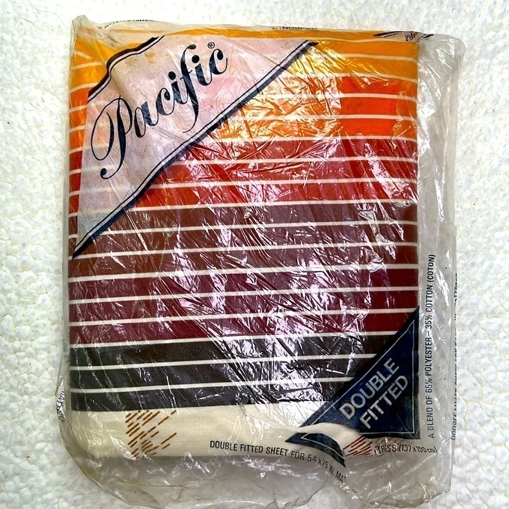 Vintage Pacific Canadian Sunset Full Fitted Sheet